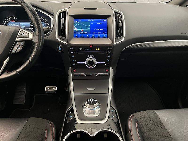 Ford S-MAX 2.5 HEV ST-Line 7míst - fotka 22 z 78