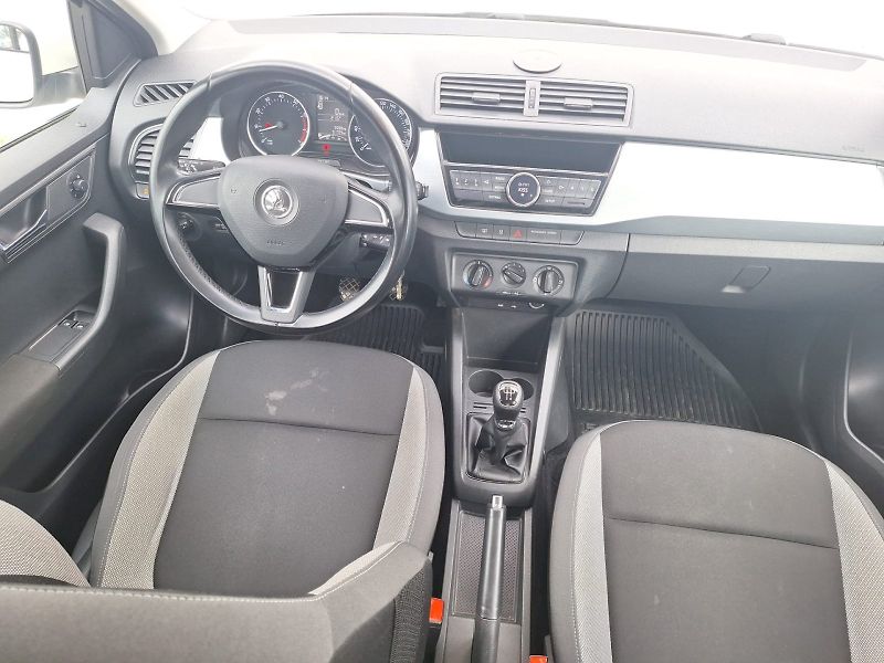 Škoda Fabia (2016) 1.2 TSI / 66kW / 5MP / Ambitio - fotka 11 z 30