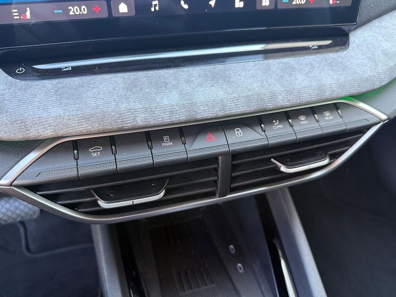 Škoda Octavia Top Selection 2.0 TDI 110kw DS - fotka 18 z 27