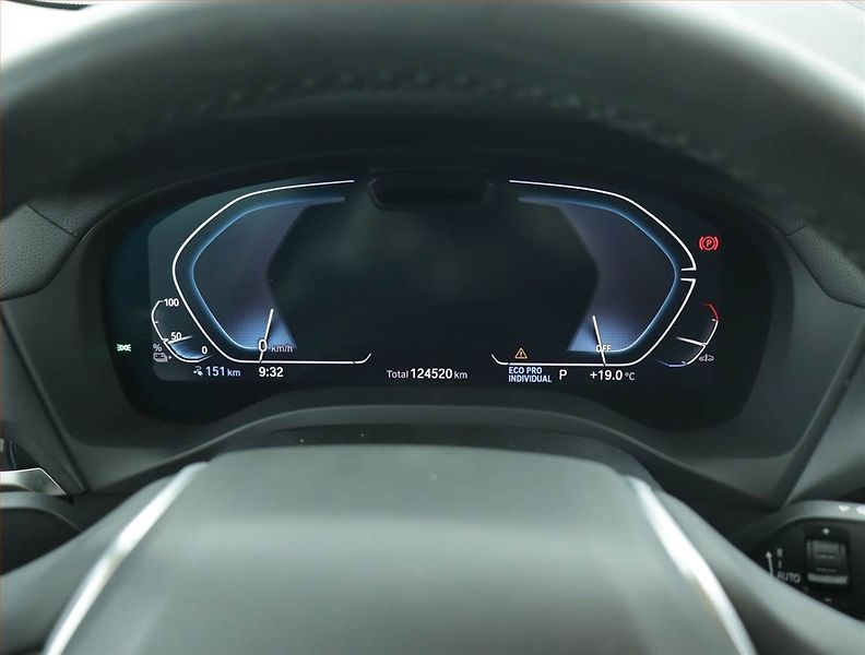 BMW iX3 (2022) 80 kWh, SoH 98% - fotka 11 z 19