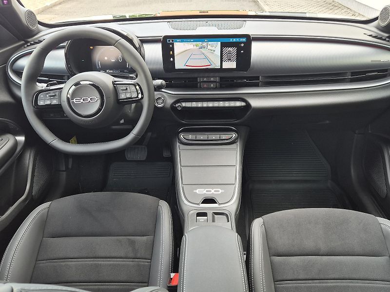 Fiat 600 (2026) 1.2 Sport Turbo Hybrid 145k eD - fotka 6 z 8