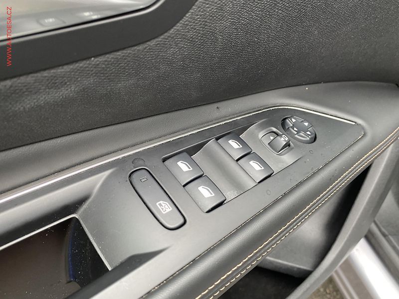 Peugeot 5008 (2018) 1.5 HDi, GT Line - fotka 13 z 18