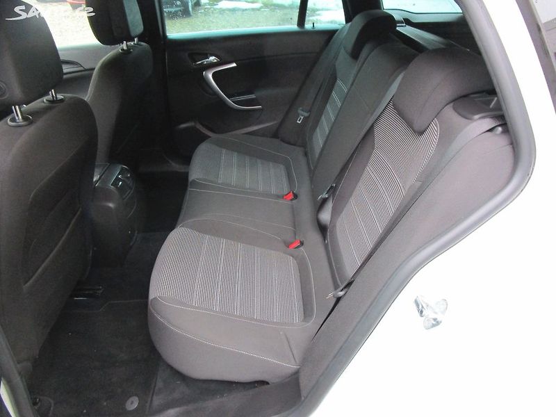 Opel Insignia 2,0D-120KW-NOVÁ STK+OLEJ - fotka 12 z 27