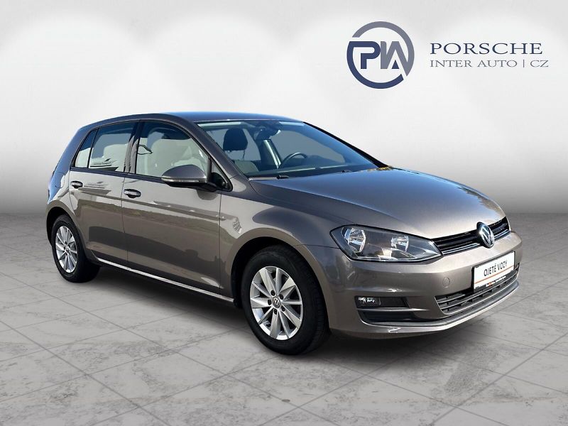 Volkswagen Golf Comfortline  1.2 TSI  81 kW M6 - fotka 6 z 24