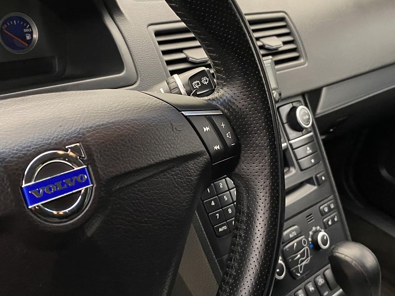 Volvo XC90 D5 AWD SPORT AUT CZ - fotka 20 z 42