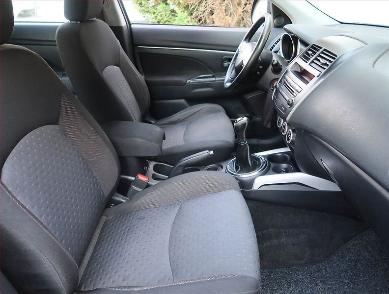 Mitsubishi ASX (2012) 1.6 MIVEC, Serv.kniha, po STK - fotka 9 z 16
