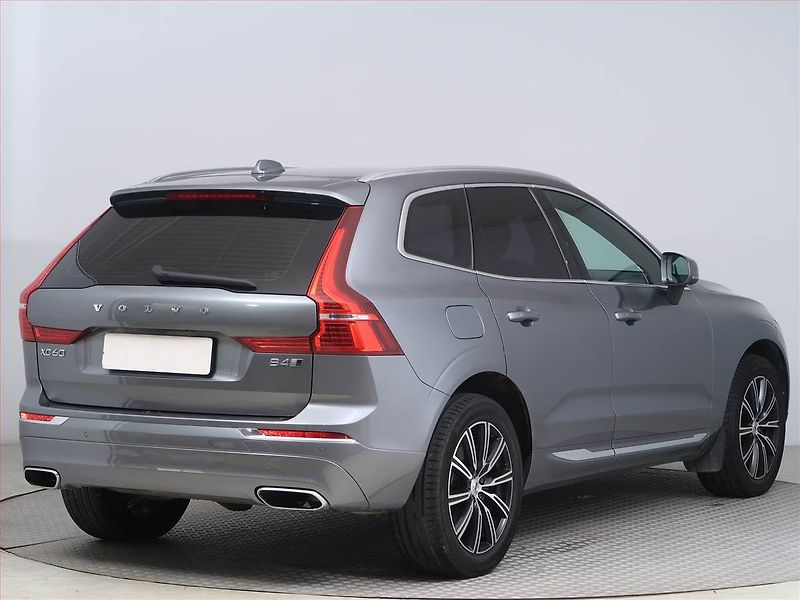 Volvo XC60 (2019) Inscription B4 AWD - fotka 5 z 15