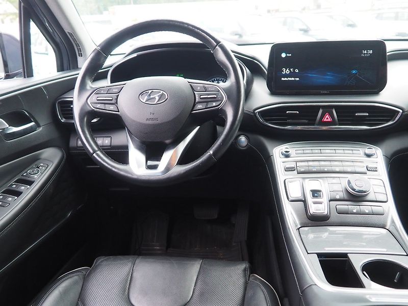 Hyundai Santa Fe (2022) 2.2 CRDi 4x4 Style Premium 8AT - fotka 19 z 48