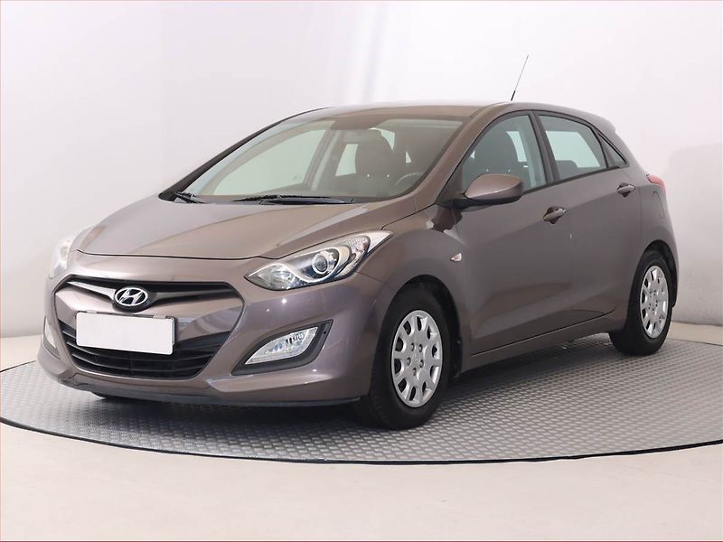Hyundai i30 (2014) 1.4 CVVT - fotka 2 z 14