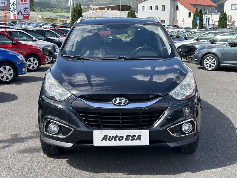 Hyundai ix35 (2010) 2.0TDCi 4x4, ČR, Bixen, AC - fotka 2 z 18