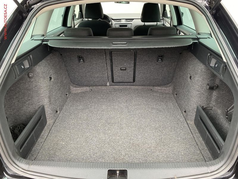 Škoda Octavia (2014) 2.0TDi, ČR, Elegance, bixen - fotka 7 z 18