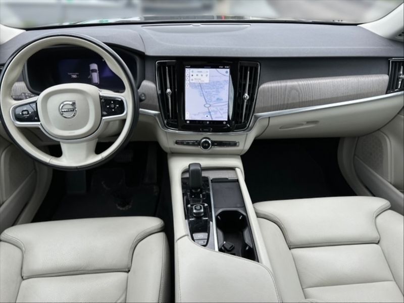 Volvo V90 2,0 CC B4 D Core AWD AT - fotka 9 z 11
