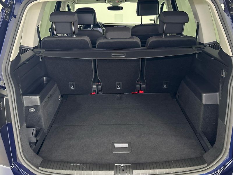 Volkswagen Touran Comfortline DSG - fotka 10 z 29