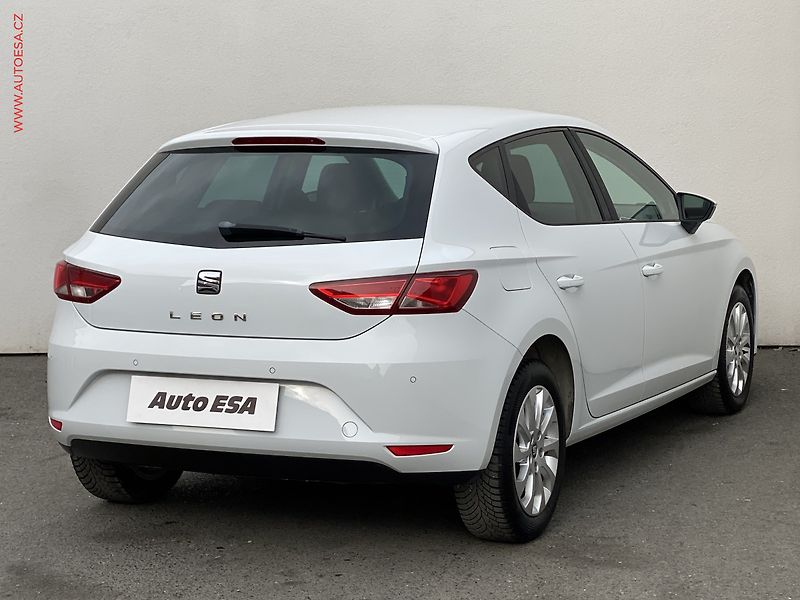 Seat Leon (2015) 2.0 TDi, Style, navi, +ALU - fotka 4 z 19