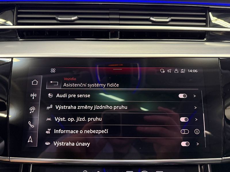 Audi S8 TFSi QUATTRO, MASÁŽE, B&O ADVA - fotka 23 z 42