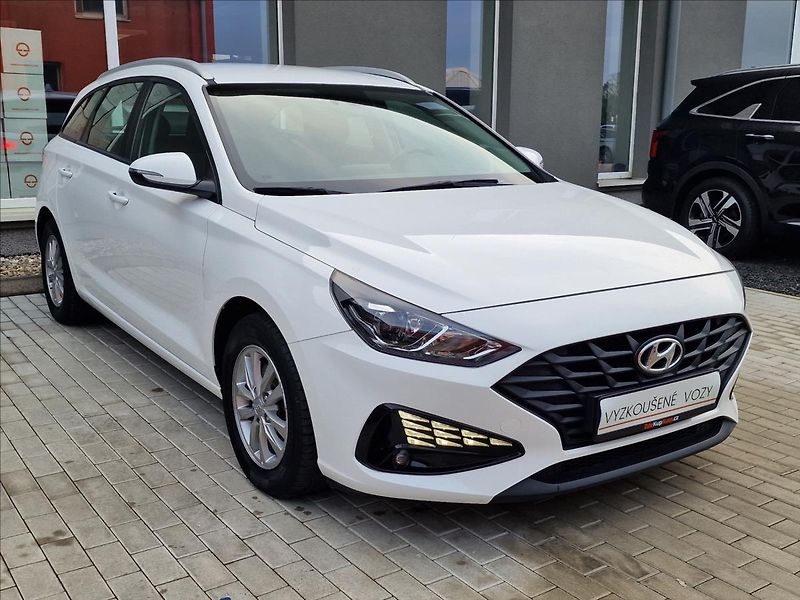 Hyundai i30 1.6 CRDi Comfort,ČR,1.Majitel - fotka 3 z 49