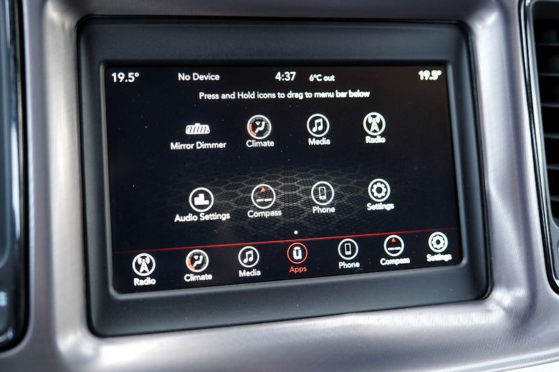 Dodge Challenger 3.6 V6 automat,/kůže/xenony - fotka 35 z 38