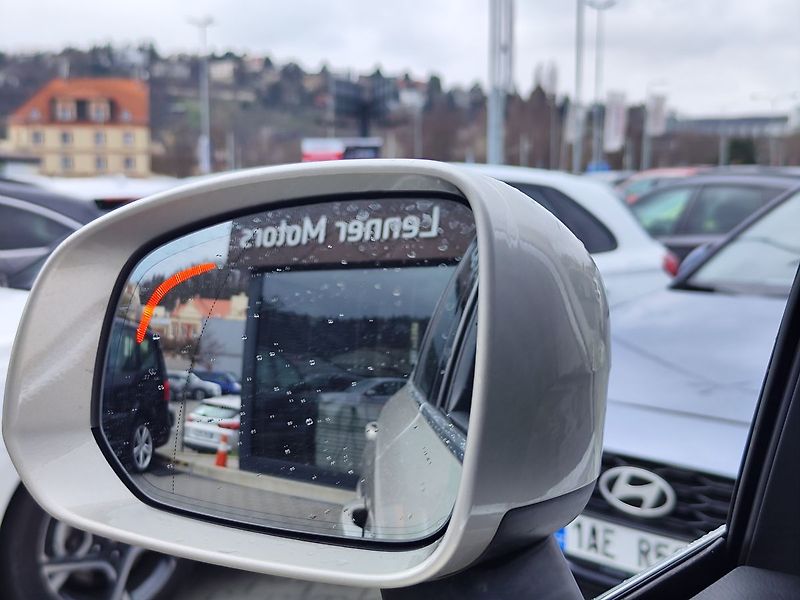 Volvo XC90 2.0 T6/235kW Momentum AWD ČR - fotka 17 z 35
