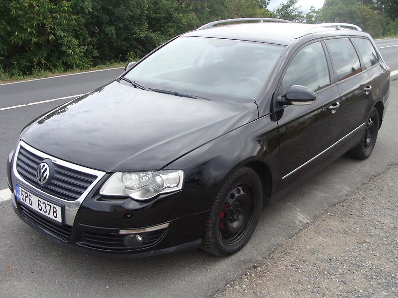 Volkswagen Passat 2.0 TDi, 125 kW, klima, tažné - fotka 1 z 24