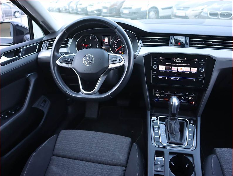 Volkswagen Passat (2021) 2.0 TDI, Automat, Navi - fotka 7 z 21
