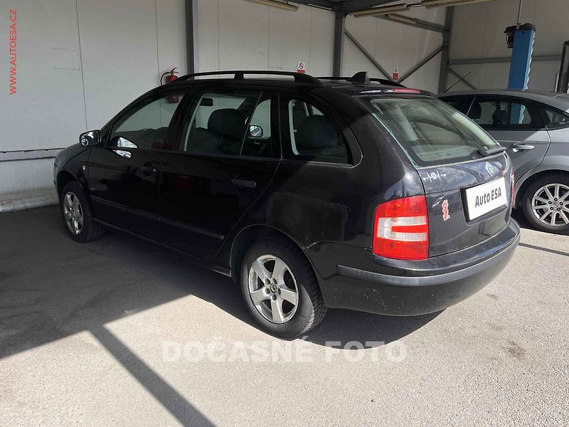Škoda Fabia (2005) 1.4i, AC, temp - fotka 2 z 3
