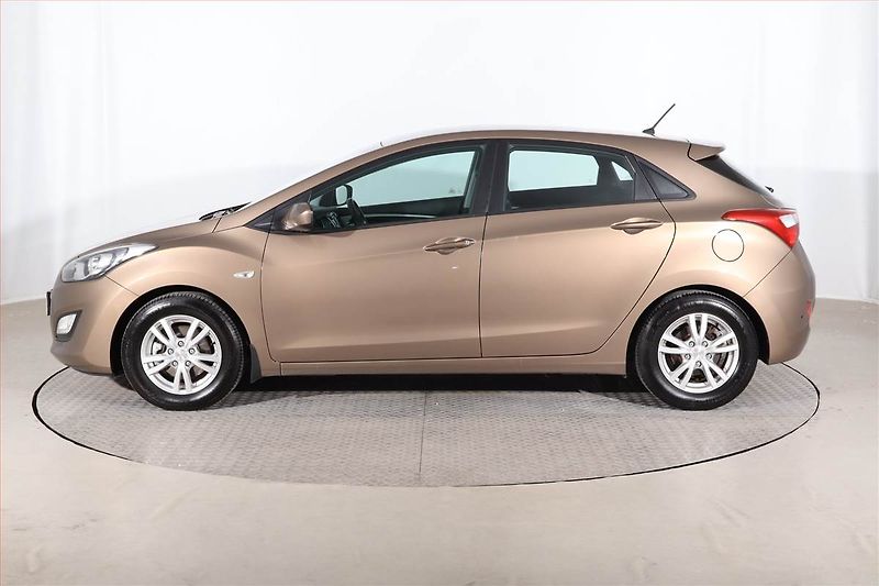 Hyundai i30 (2013) 1.4 CVVT, Serv.kniha, Tempomat - fotka 3 z 20