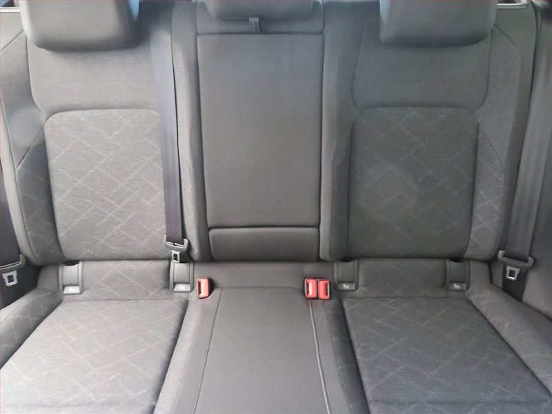 Volkswagen Golf (2023) 2.0 TDI, Navi, Tempomat - fotka 10 z 16