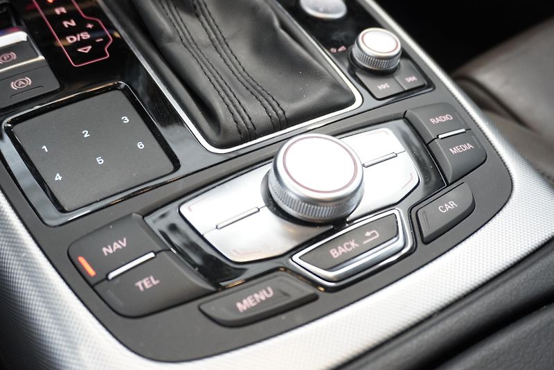 Audi A6 Allroad 3.0 TDi S LINE QUTTRO AUTOMAT - fotka 18 z 36