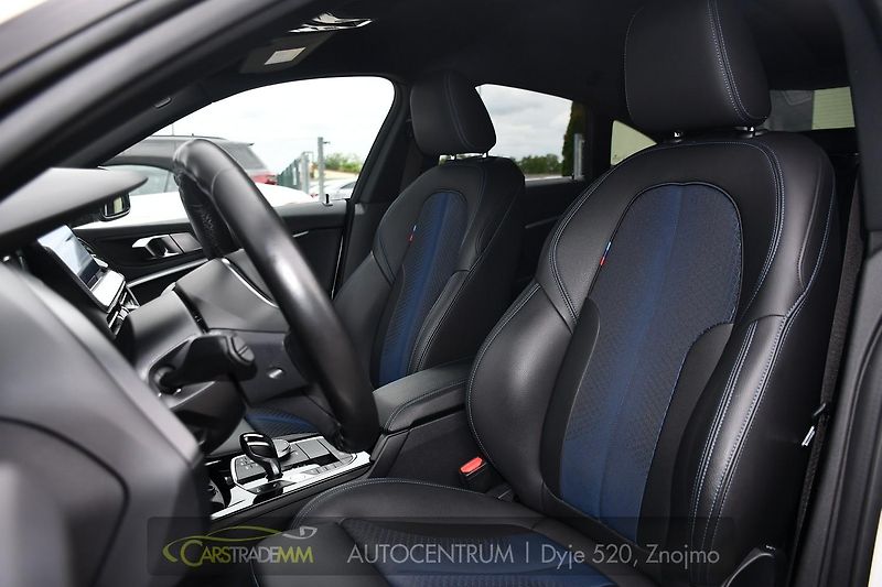 BMW Řada 2 218d M-SPORT 1M ČR TAŽNÉ - fotka 11 z 49
