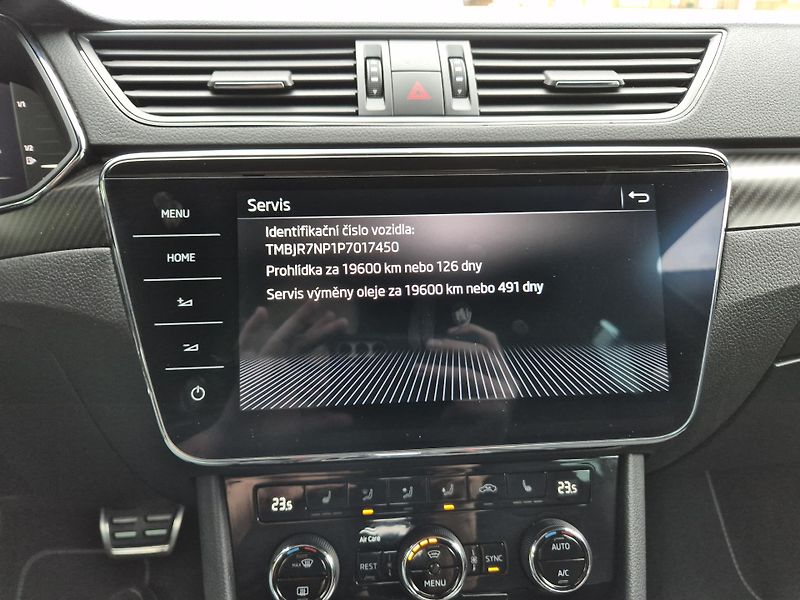 Škoda Superb Combi SPORTLINE 147kw DSG 19AL - fotka 23 z 49