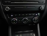 Škoda Octavia (2014) RS 2.0 TDI, Automat, Xenony - náhled 13