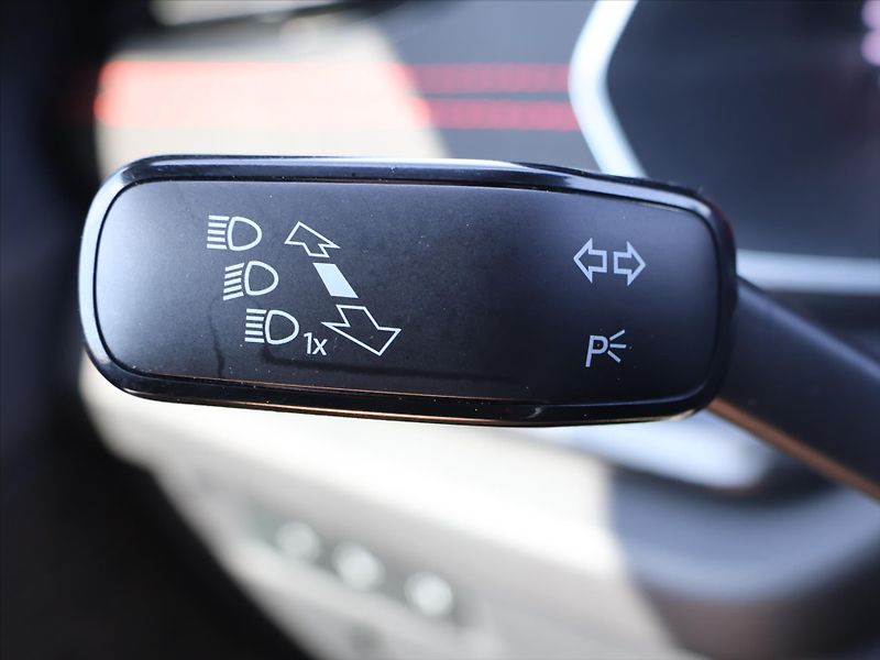 Škoda Octavia 2,0 TSI DSG RS DPH 1.maj CZ - fotka 17 z 34