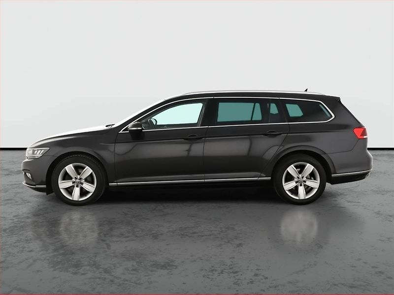Volkswagen Passat (2020) Elegance 2.0 TDI, ČR,1.maj - fotka 3 z 17