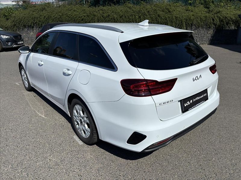 Kia Ceed 1,5 TGDi AT TOP ZÁRUKA ADAPTIV - fotka 3 z 40