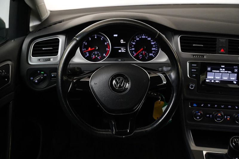 Volkswagen Golf - fotka 15 z 21