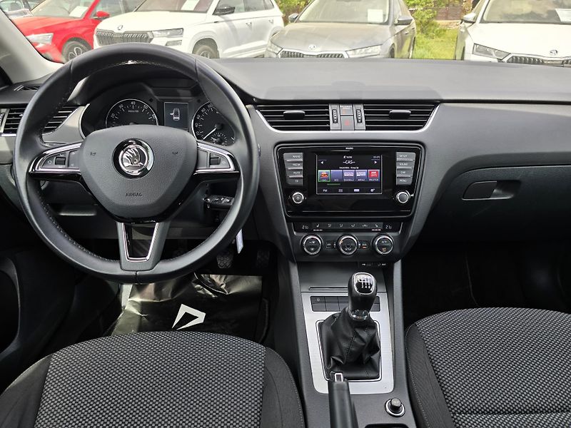Škoda Octavia 1.4TSI BOHATÁ VÝBAVA 1Majitel - fotka 14 z 19