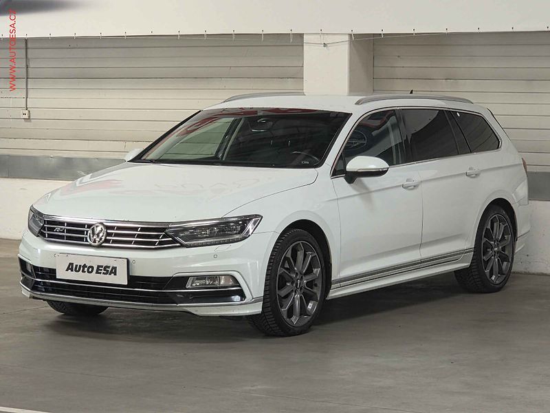 Volkswagen Passat (2018) 2.0TDi, ČR, DSG, navi, LED - fotka 3 z 21