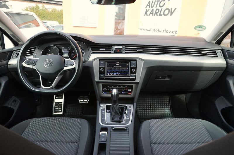 Volkswagen Passat (2021) 2.0 TDi DSG / LED / 74.300km  - fotka 18 z 35
