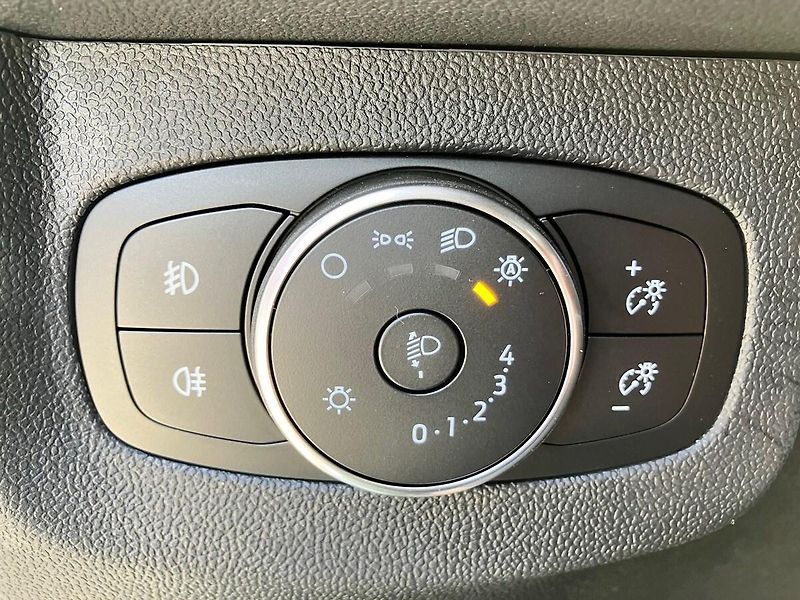 Ford Tourneo Courier Active, Tourneo, 1.0 EcoBoost - fotka 11 z 35
