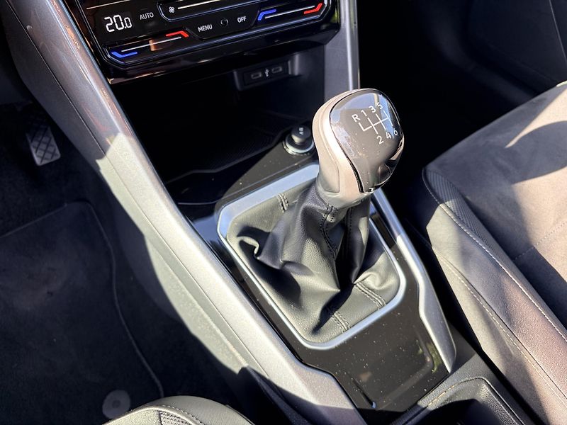 Volkswagen T-Roc 1.0TSI SPORT IQ LIGHT - fotka 24 z 46