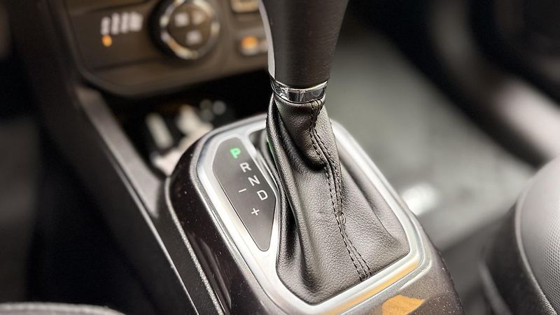 Jeep Renegade (2020) 1.3 T4 PHEV,4x4,50km dojezd - fotka 51 z 59