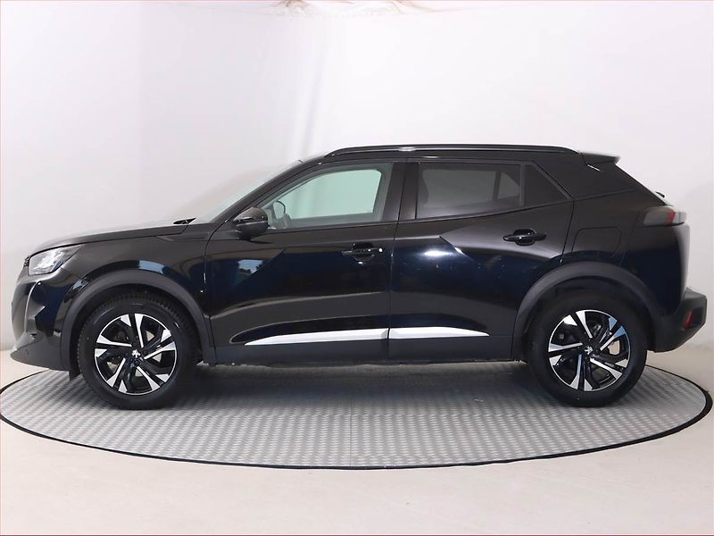 Peugeot 2008 (2020) Active 1.2 PureTech, Kůže - fotka 3 z 20