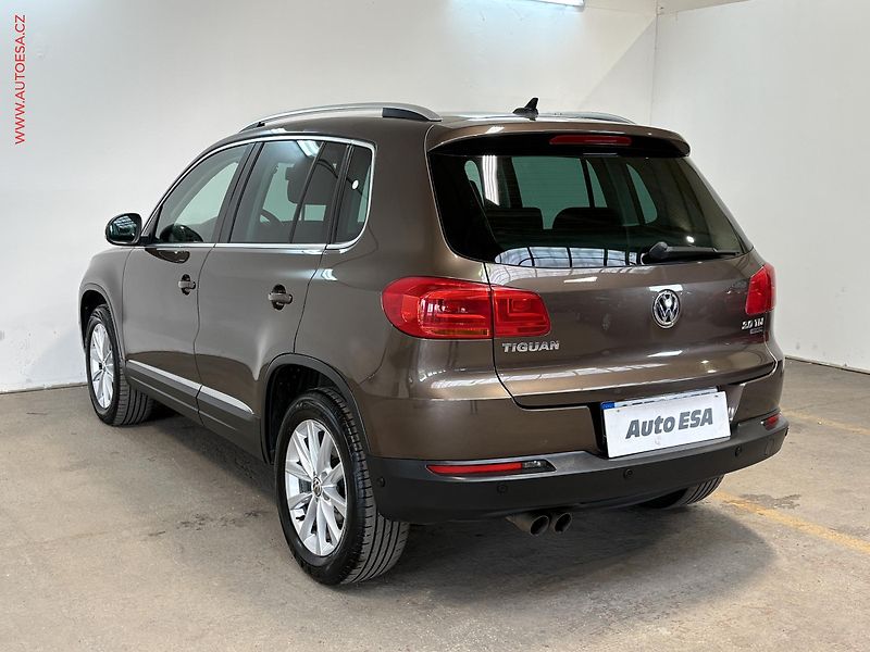Volkswagen Tiguan (2011) 2.0 TDi 4x4, ČR, Sport, DSG - fotka 6 z 16