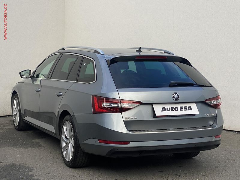 Škoda Superb (2016) 1.6 TDi, Style, DSG, kůže - fotka 6 z 18