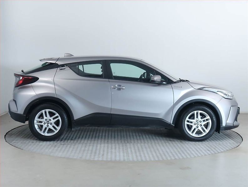 Toyota C-HR (2021) Business 2.0 Hybrid - fotka 6 z 20