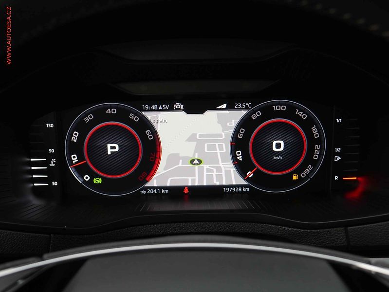 Škoda Karoq (2021) 1.5 TSI, SportLine. DSG, LED - fotka 17 z 21