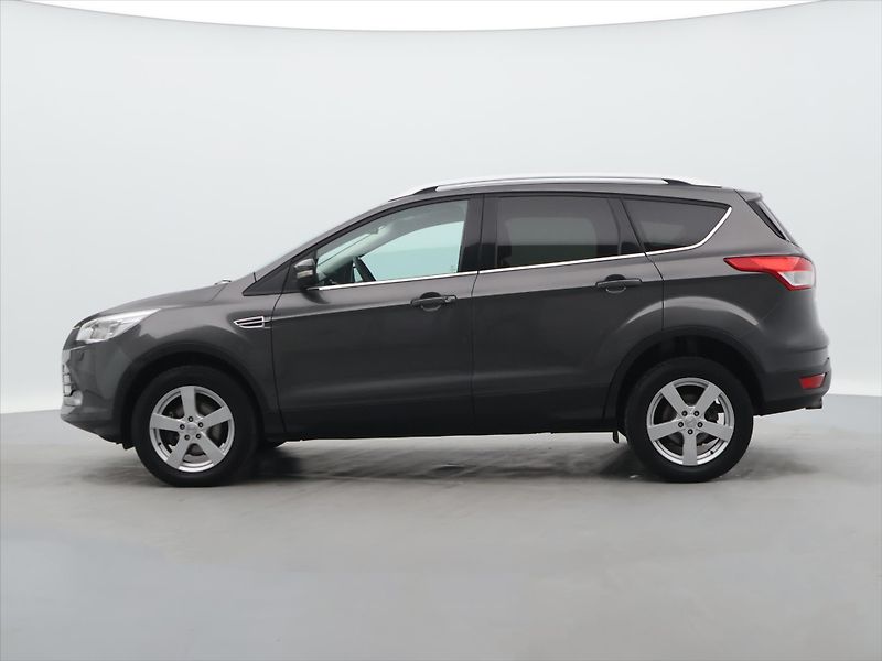 Ford Kuga 1,5 EcoBoost Titanium - fotka 4 z 39