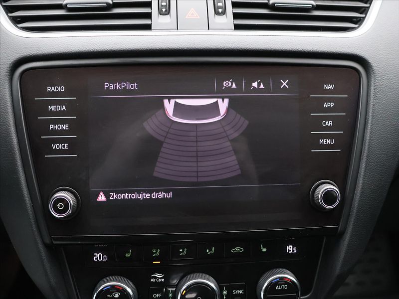 Škoda Octavia 2,0 TDI 110kW DSG Style Virtua - fotka 20 z 28