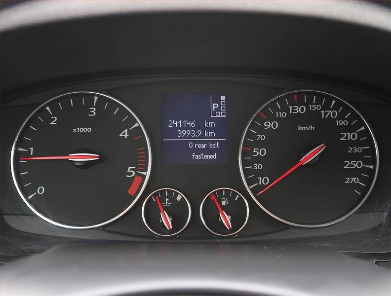 Renault Laguna (2012) 2.0 dCi, Automat, Serv.kniha - fotka 11 z 20