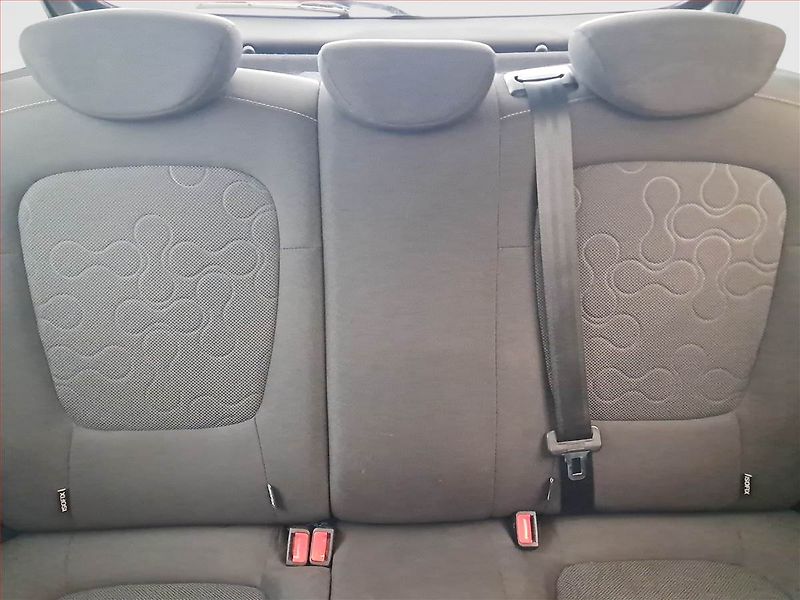 Hyundai i20 (2012) 1.2 - fotka 10 z 14